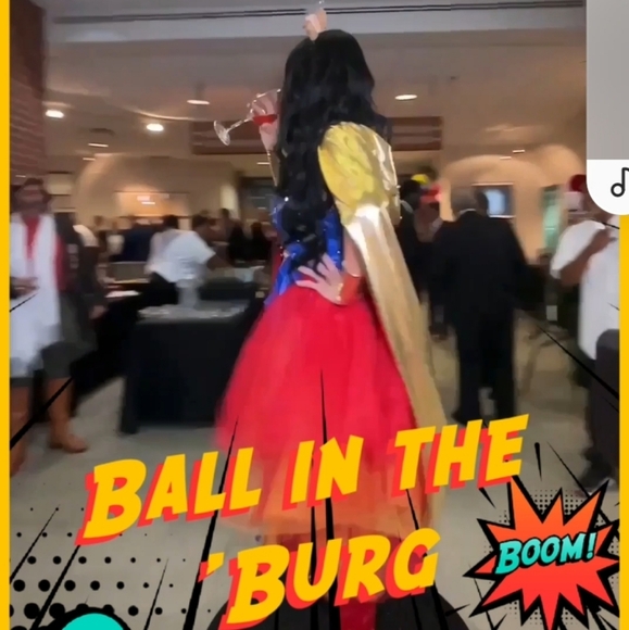 Wine Woman Costume - Picture 3 of 14